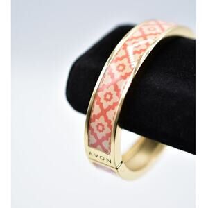 Avon Vintage Hinged Bangle Bracelet Pink White Design Pattern Gold Signed Bin4